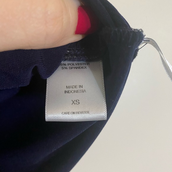 New York & Company Blue Pleated & Shirred Shell Sleeveless Top in Size XS - Picture 4 of 8